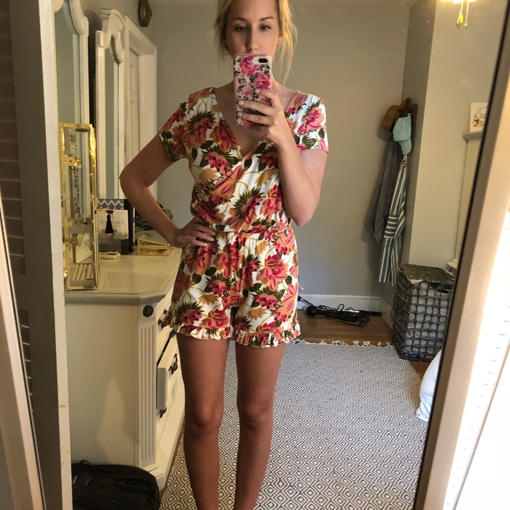 Comfy floral romper